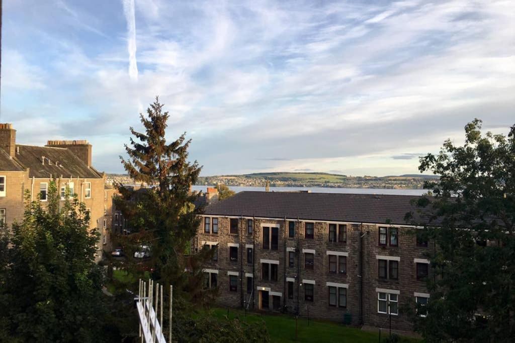 ☆Bright Apartment, Near University + City Centre☆ Dundee Exterior photo