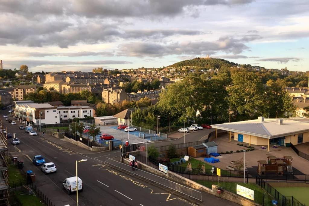 ☆Bright Apartment, Near University + City Centre☆ Dundee Exterior photo